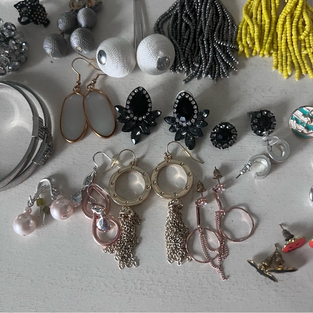 Jewelry Bundle - Picture 6 of 8